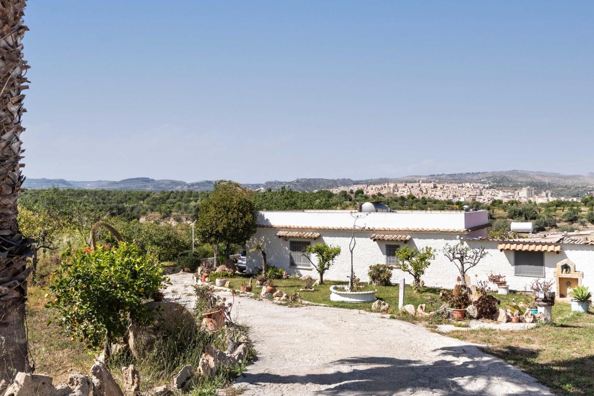 Villa Annamaria Noto Exteriör bild