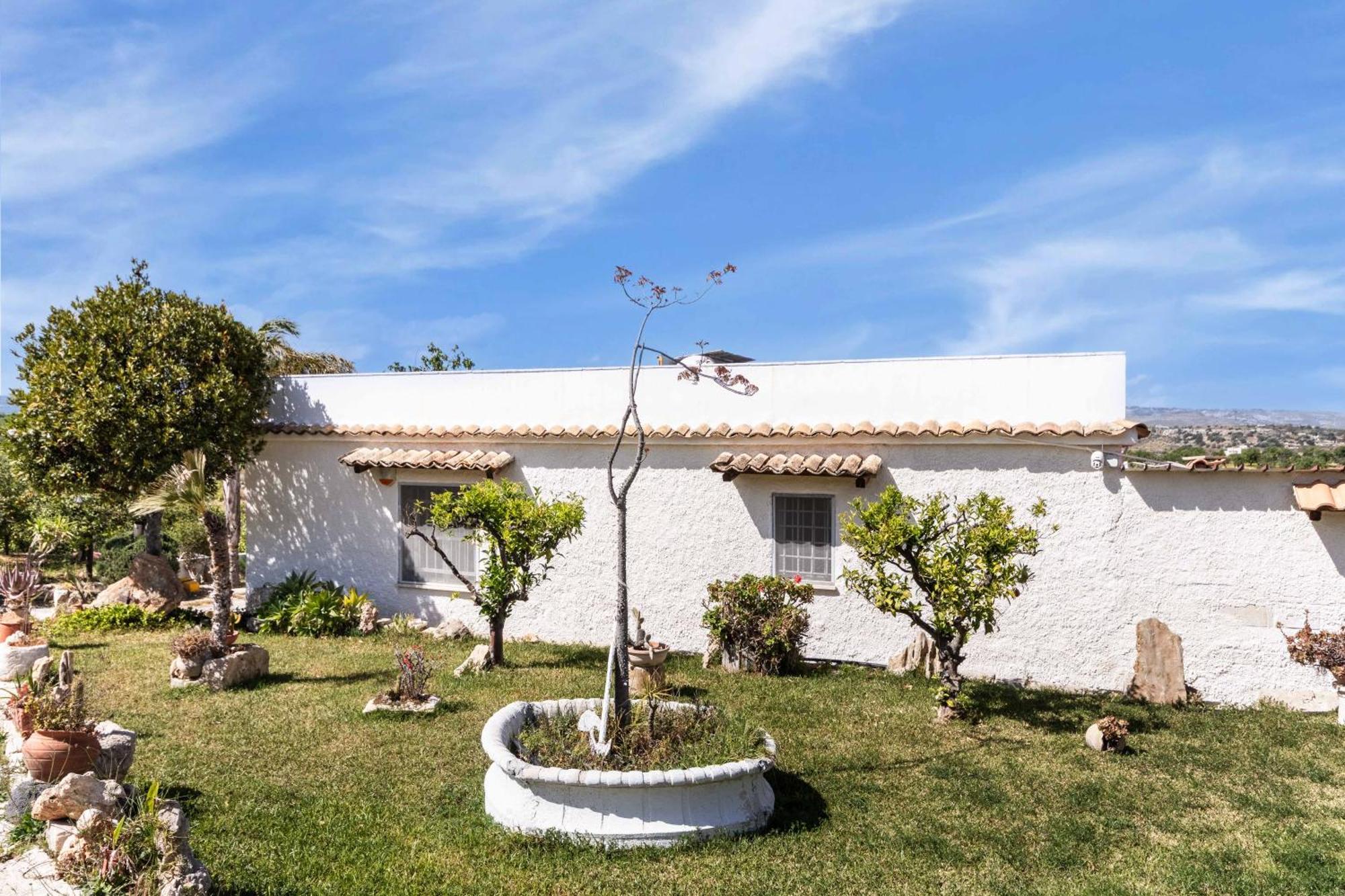 Villa Annamaria Noto Exteriör bild