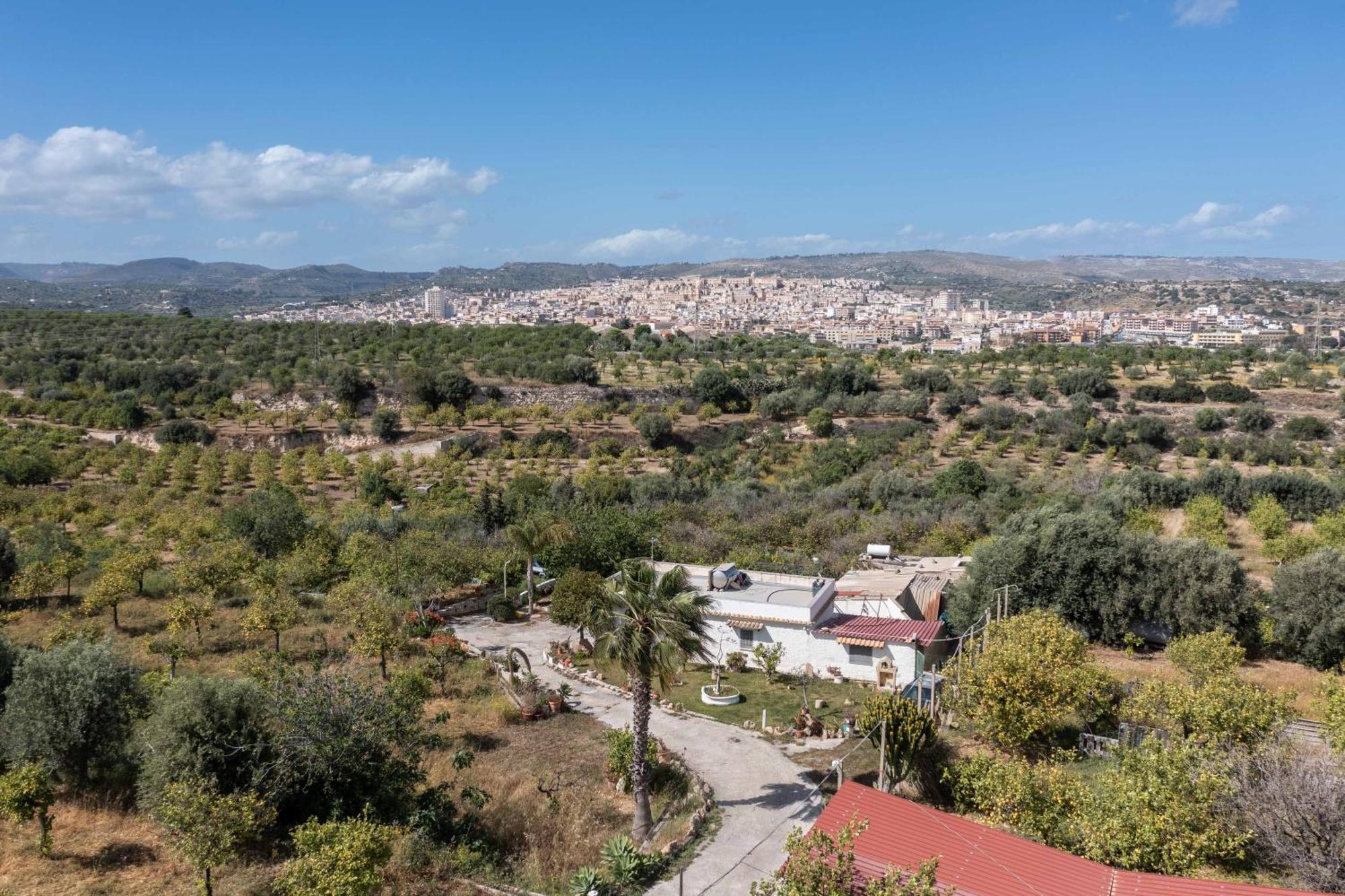 Villa Annamaria Noto Exteriör bild
